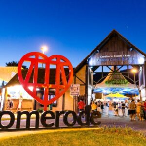 <span style="color: #ff0000;"><strong>🇩🇪<b> ROTA GERMÂNICA 🇩🇪 -  🍻 BLUMENAU 🏚️ POMERODE 🛍️ BRUSQUE </strong></span> </b>  Feriadão de Páscoa <span style="color: #ff0000;"><strong> <b> ** R$ 1299, à vista** </b> </strong></span>